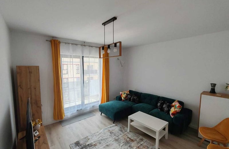 Alquiler de un moderno piso de 2 habitaciones con cocina independiente y balcón, 55 m², en Bucarest, Rumanía